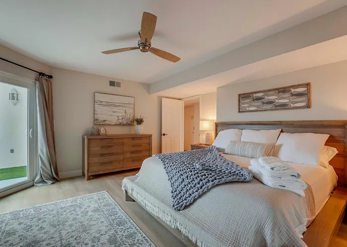 Gulf Views, Steps To Beach: Redington Shores Holiday home *
